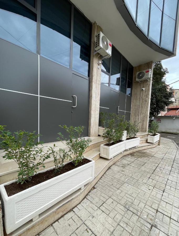 D&E Apartaments Tirana Exterior photo